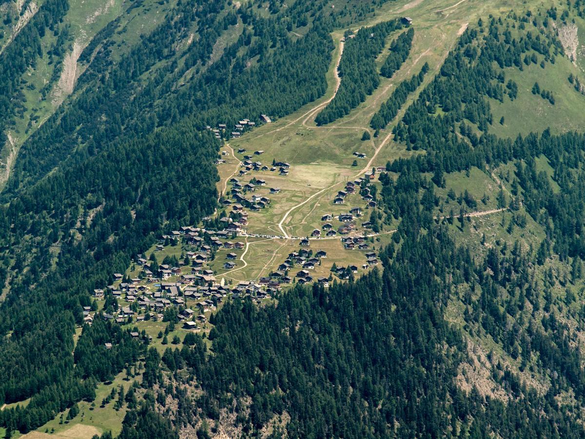 Gruppenhaus Im Walliser Alpstyle Rosswald Ngoại thất bức ảnh